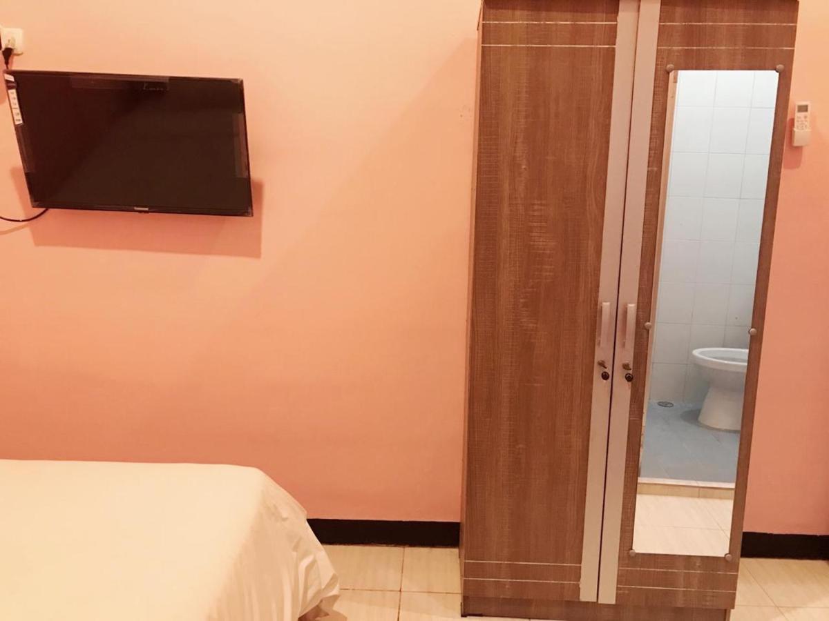 รูมแซด บัดเจ็ต Hotel เซอมารัง ภายนอก รูปภาพ